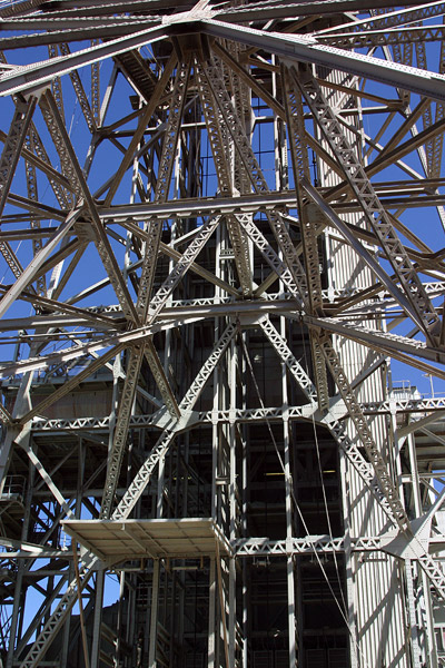 Structure